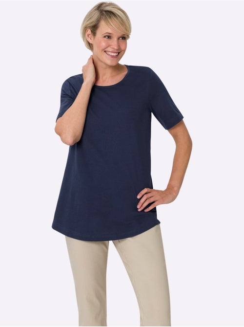 T-shirt long à encolure ronde avec coupe évasée et ourlet arrondi - Taille standard - Moda Vilona - Kiabi T-shirt long à encolure ronde avec coupe évasée et ourlet arrondi - Taille standard - Moda Vilona - Kiabi