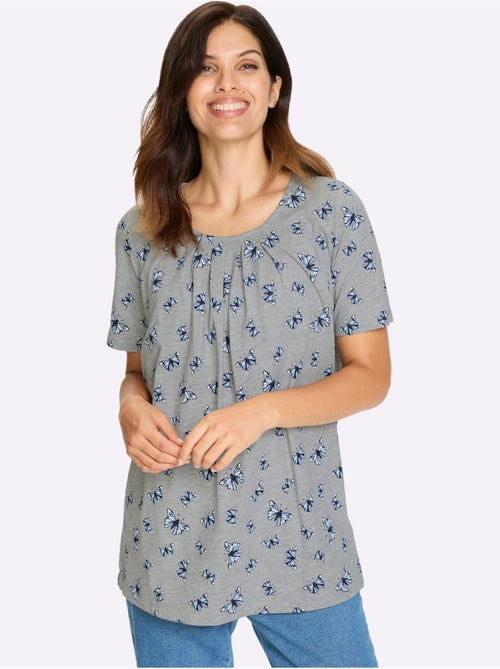 T-shirt long à encolure ronde avec imprimé papillon et petits plis - Taille standard - Moda Vilona - Kiabi T-shirt long à encolure ronde avec imprimé papillon et petits plis - Taille standard - Moda Vilona - Kiabi