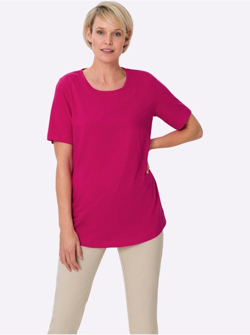 T-shirt long à encolure ronde et manches courtes avec ourlet arrondi - Taille standard - Moda Vilona - Kiabi T-shirt long à encolure ronde et manches courtes avec ourlet arrondi - Taille standard - Moda Vilona - Kiabi