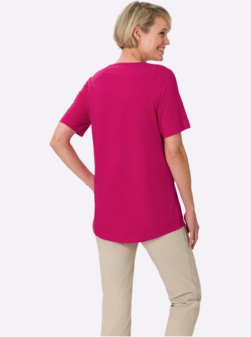 T-shirt long à encolure ronde et manches courtes avec ourlet arrondi - Taille standard - Moda Vilona - Kiabi T-shirt long à encolure ronde et manches courtes avec ourlet arrondi - Taille standard - Moda Vilona - Kiabi
