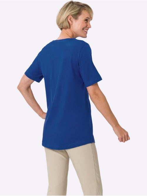 T-shirt long à encolure ronde et manches courtes avec ourlet arrondi - Taille standard - Moda Vilona - Kiabi T-shirt long à encolure ronde et manches courtes avec ourlet arrondi - Taille standard - Moda Vilona - Kiabi
