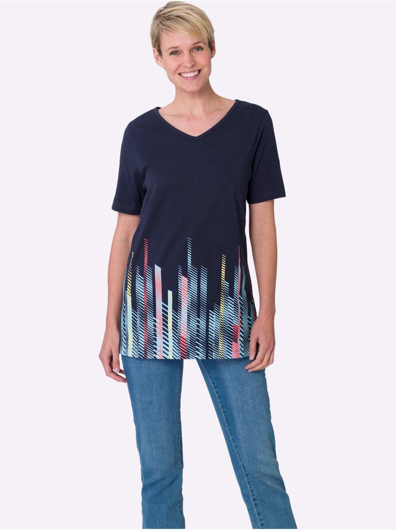 T-shirt long à encolure V avec imprimé graphique devant - Taille standard - Moda Vilona Bleu marine - Kiabi
