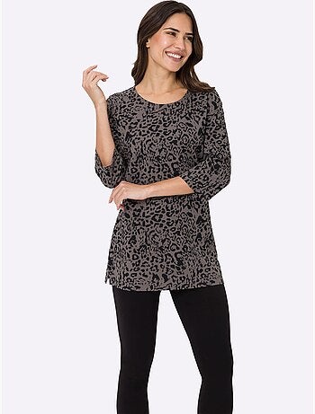 T-shirt long à imprimé léopard avec encolure ronde et manches 3/4 - Taille standard - Moda Vilona