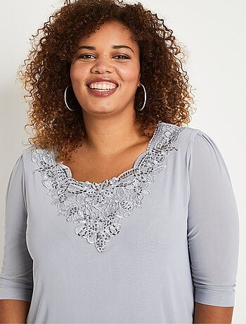 T-shirt long ample résille brodée