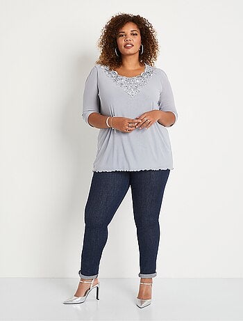T-shirt long ample résille brodée