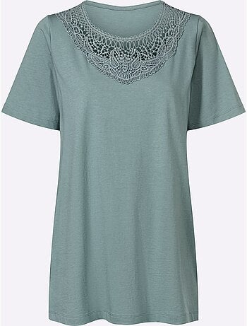 T-shirt long avec empiècement en dentelle et fentes latérales - Taille standard - Moda Vilona