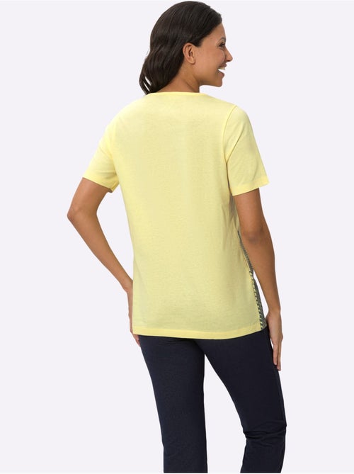 T-shirt long avec encolure en V et imprimé graphique - Taille standard - Moda Vilona - Kiabi T-shirt long avec encolure en V et imprimé graphique - Taille standard - Moda Vilona - Kiabi