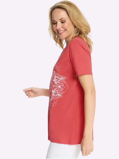T-shirt long avec encolure ronde et imprimé mandala - Taille standard - Moda Vilona - Kiabi T-shirt long avec encolure ronde et imprimé mandala - Taille standard - Moda Vilona - Kiabi