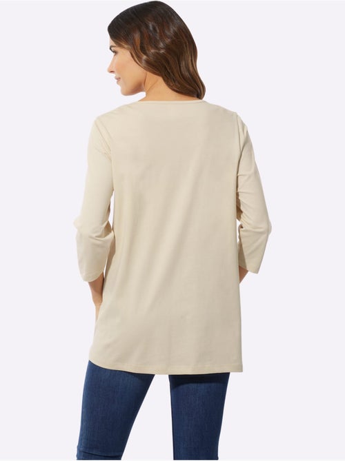 T-shirt long avec imprimé cœur animal et encolure ronde - taille standard - moda vilona - Kiabi T-shirt long avec imprimé cœur animal et encolure ronde - taille standard - moda vilona - Kiabi