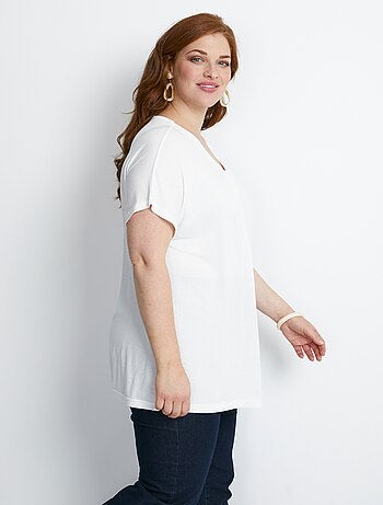 T-shirt long évasé dentelle