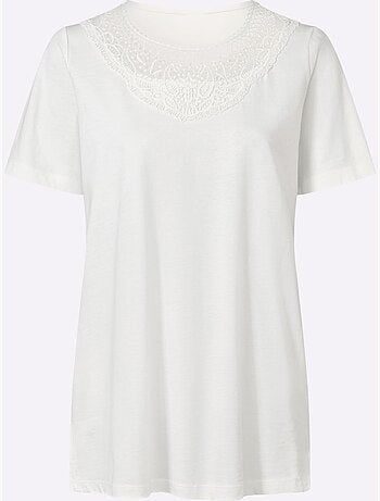 T-shirt long avec empiècement en dentelle et fentes latérales - Taille standard - Moda Vilona