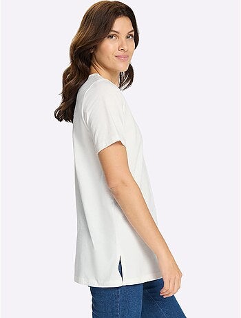 T-shirt long avec empiècement en dentelle et fentes latérales - Taille standard - Moda Vilona