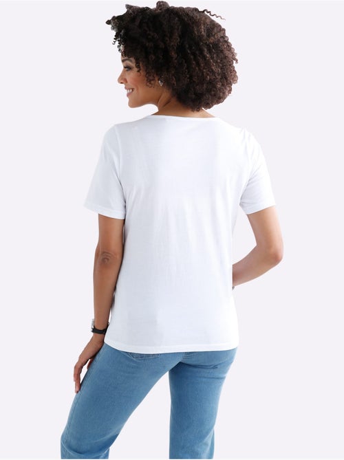 T-shirt manches courtes avec motifs papillons et brillance - Taille standard - Moda Vilona - Kiabi T-shirt manches courtes avec motifs papillons et brillance - Taille standard - Moda Vilona - Kiabi