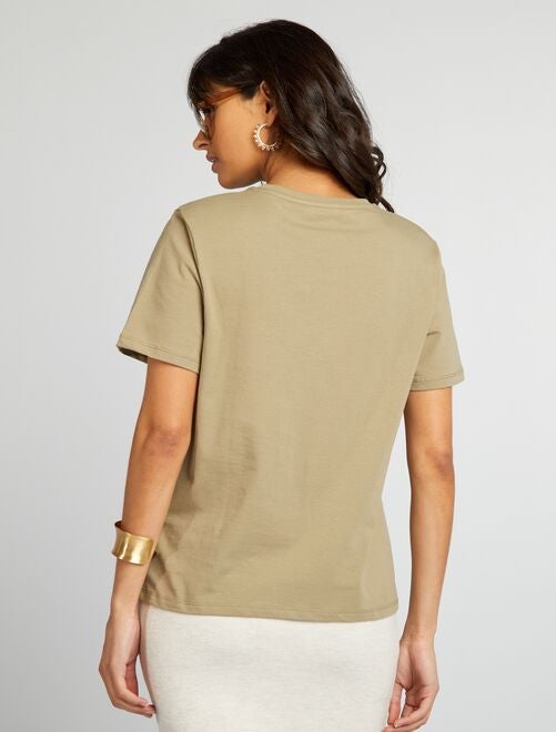 T-shirt manches courtes avec poche poitrine - Kiabi