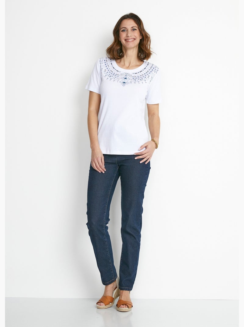 T-shirt manches courtes col motif clouté Blanc - Kiabi