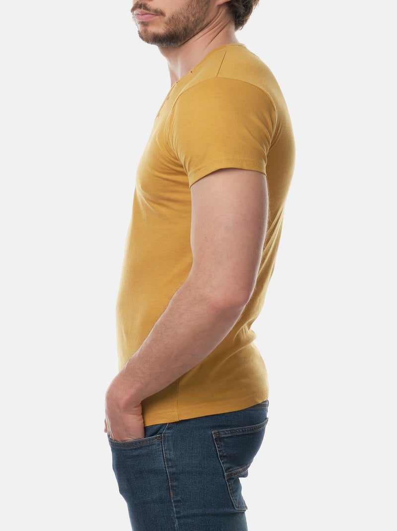T-shirt manches courtes col V uni Jaune paille - Kiabi