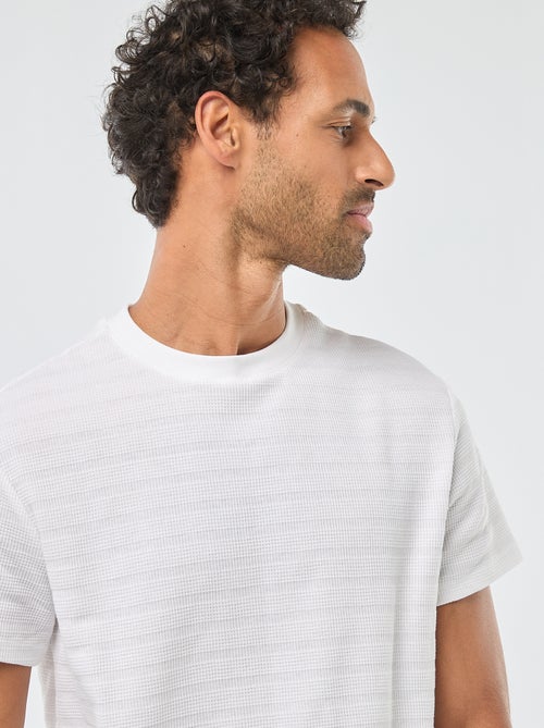 T-shirt manches courtes en maille gaufrée - Kiabi