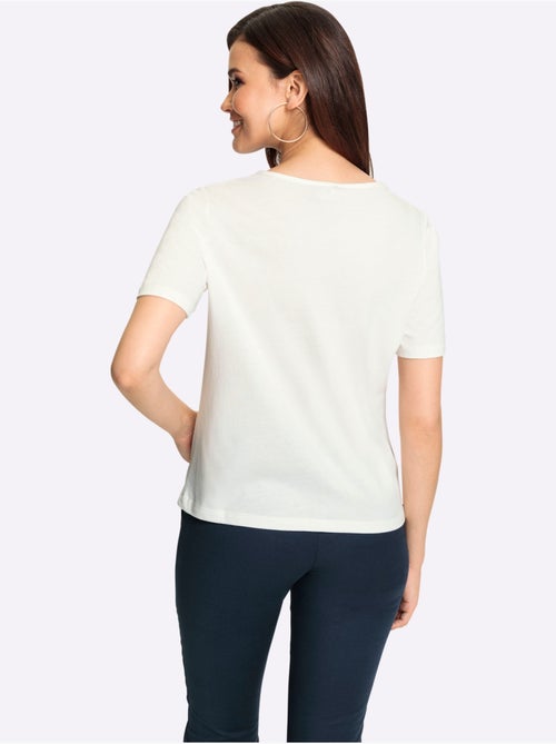 T shirt manches courtes encolure en V empiècement en dentelle - Taille standard - Witt - Kiabi T shirt manches courtes encolure en V empiècement en dentelle - Taille standard - Witt - Kiabi