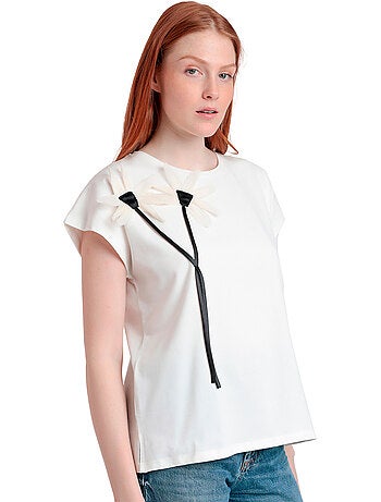 T-shirt manches courtes Flor Aplicada