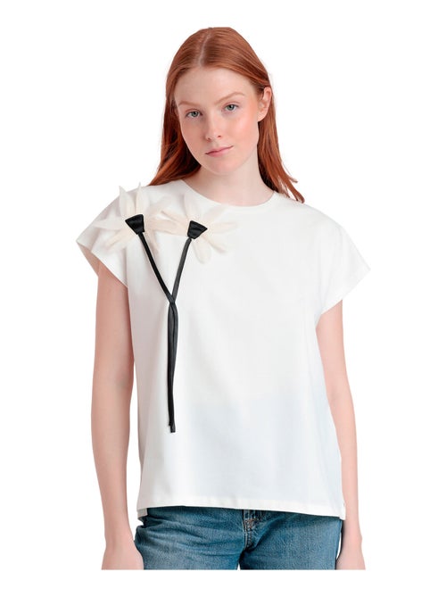 T-shirt manches courtes Flor Aplicada - Kiabi