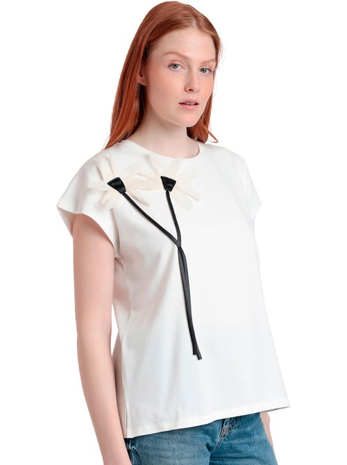 T-shirt manches courtes Flor Aplicada - Kiabi T-shirt manches courtes Flor Aplicada - Kiabi