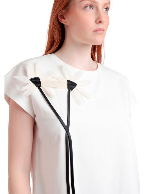 T-shirt manches courtes Flor Aplicada - Kiabi T-shirt manches courtes Flor Aplicada - Kiabi