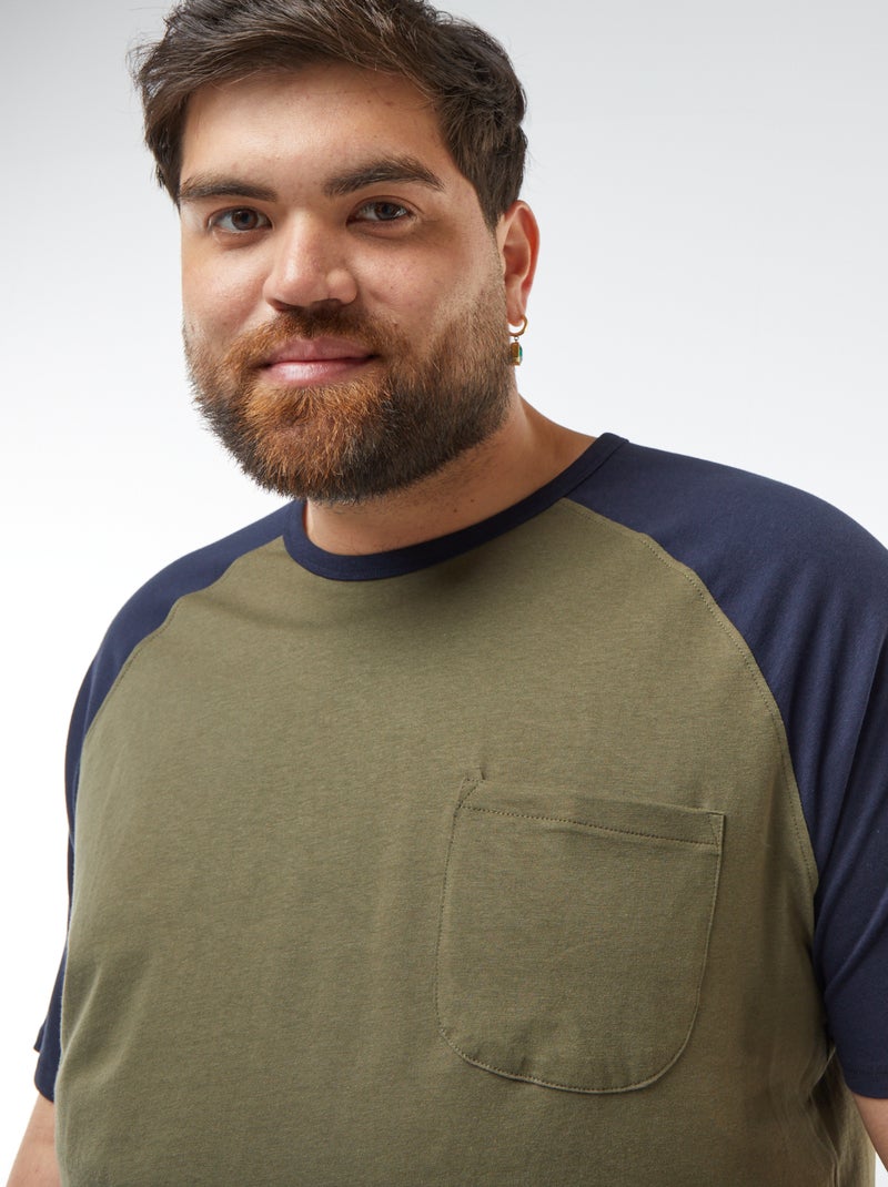 T-shirt Manches courtes raglan avec poche poitrine Kaki - Kiabi