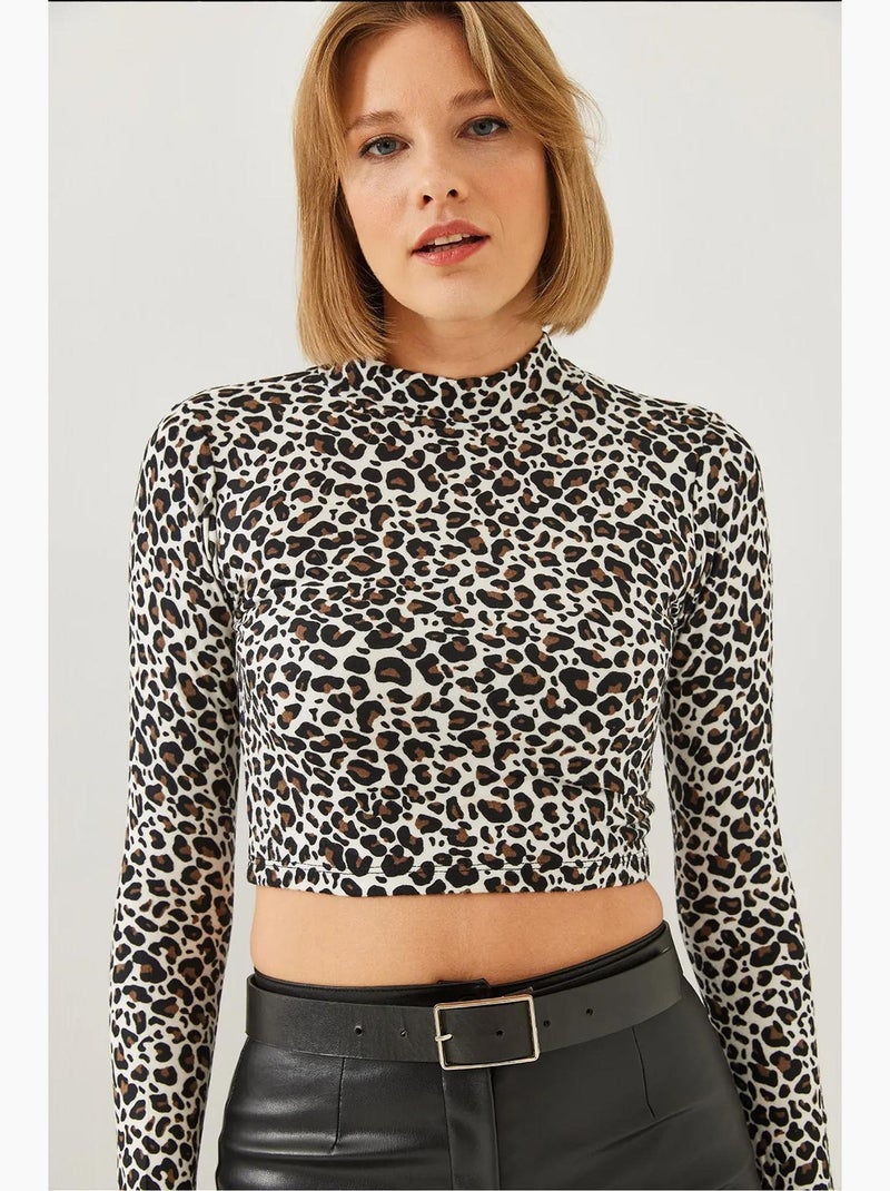 T-shirt manches longues court col montant imprimé léopard lucci Blanc Noir - Kiabi