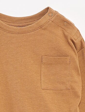 T-shirt manches longues et poche poitrine