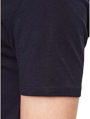 T-shirt motif/style logo - guess
