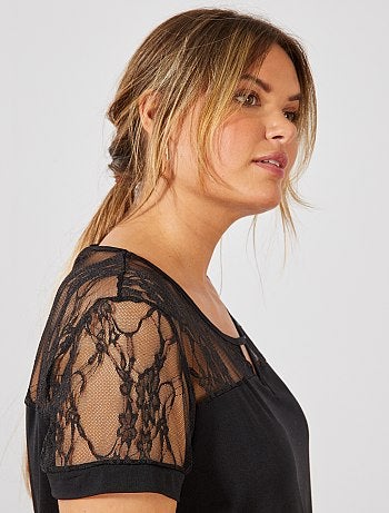 T-shirt ouverture au décolleté