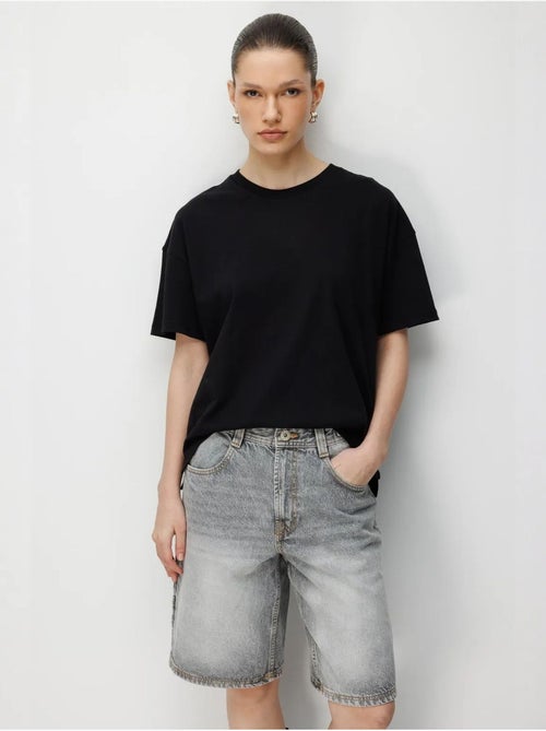 T-shirt oversize à col rond et fente mixray - Kiabi T-shirt oversize à col rond et fente mixray - Kiabi