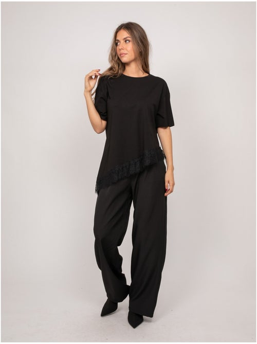 T-shirt oversize asymétrique bordure dentelle forinel - Kiabi T-shirt oversize asymétrique bordure dentelle forinel - Kiabi