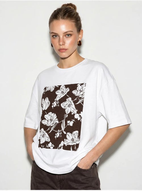 T-shirt oversize en coton à motif floral lucci - Kiabi T-shirt oversize en coton à motif floral lucci - Kiabi