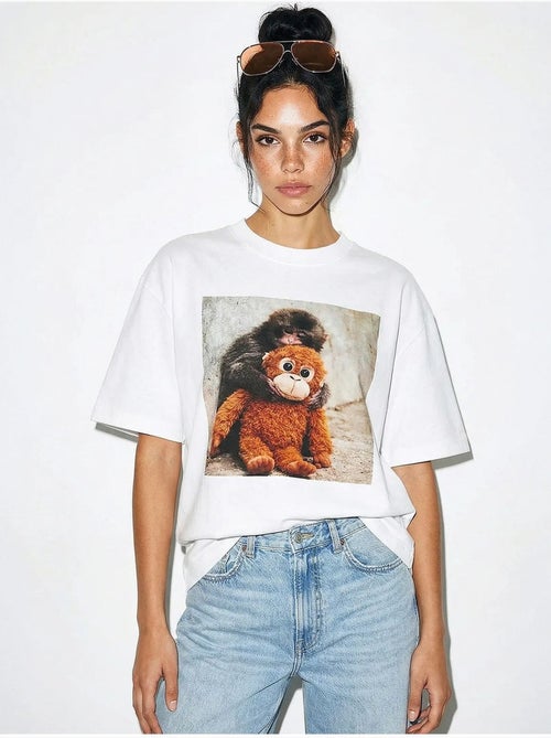 T-shirt oversize imprimé à col rond lucci avec détail accessoire - Kiabi T-shirt oversize imprimé à col rond lucci avec détail accessoire - Kiabi