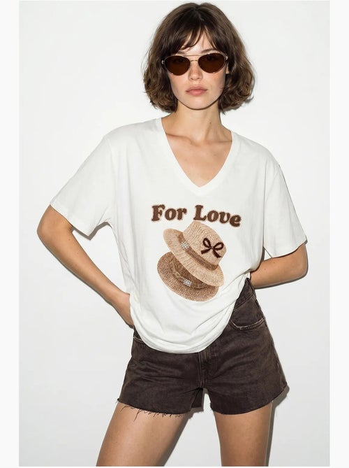 T-shirt oversize imprimé à col v lucci - Kiabi T-shirt oversize imprimé à col v lucci - Kiabi