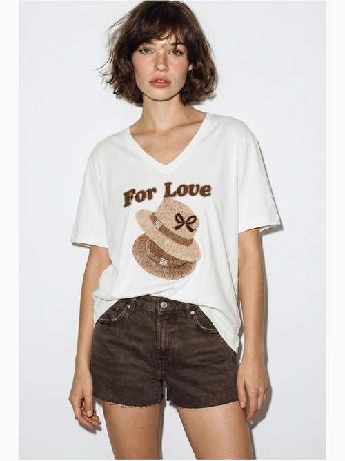 T-shirt oversize imprimé à col v lucci - Kiabi T-shirt oversize imprimé à col v lucci - Kiabi