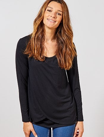 T-shirt pour allaitement ouvert sur le devant