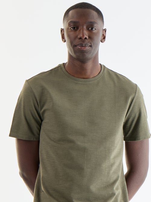 T-shirt pour homme uni à col rond - Kiabi T-shirt pour homme uni à col rond - Kiabi