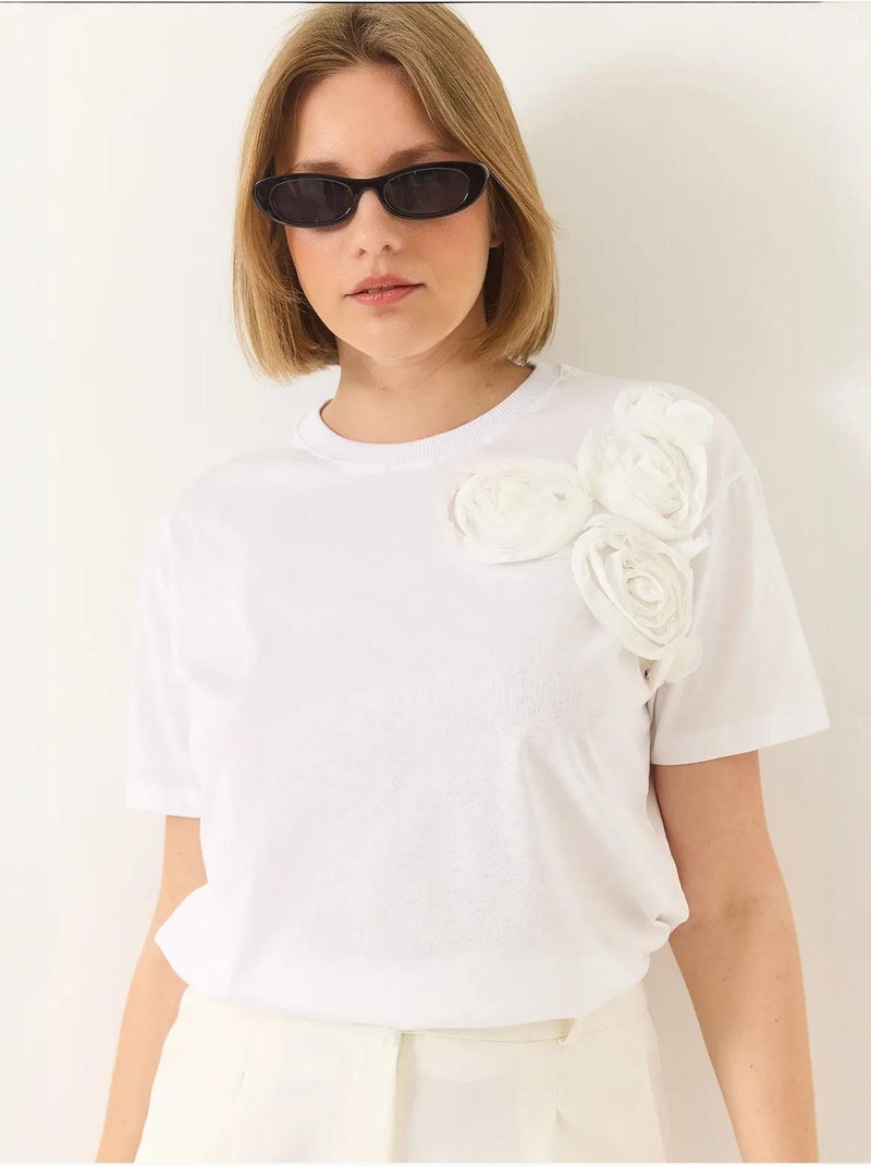 T-shirt ras du cou régulier flower accessory lucci Blanc - Kiabi