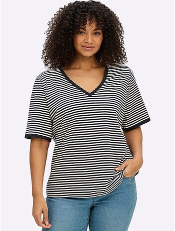 T-shirt Rayé Séduisant Motif à Rayures - Taille Standard - Sheego