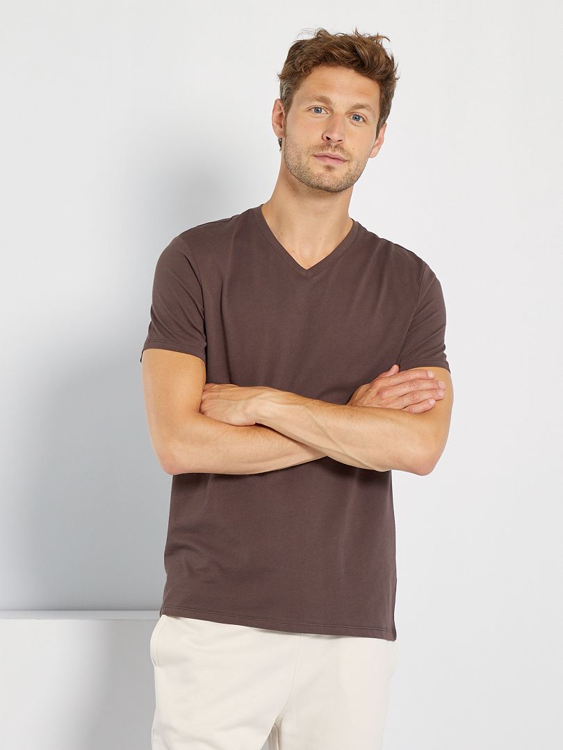T-shirt regular col V en coton marron - Kiabi