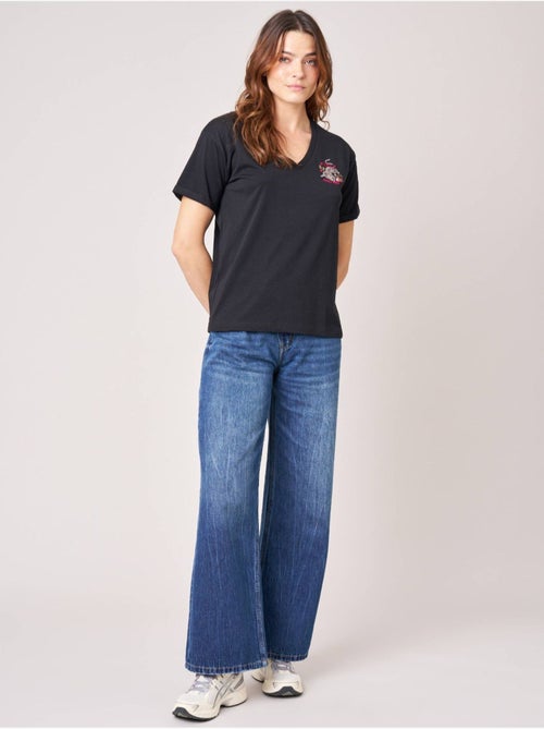 T-shirt regular femme en 100% coton imprimé graphique "fierce and free" 'deeluxe' - Kiabi T-shirt regular femme en 100% coton imprimé graphique "fierce and free" 'deeluxe' - Kiabi