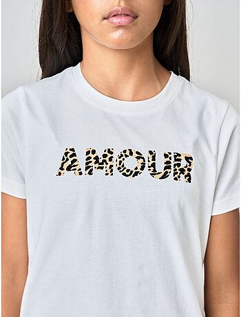 T-shirt regular fille en 100% coton inscription AMOUR en léopard 'Deeluxe'