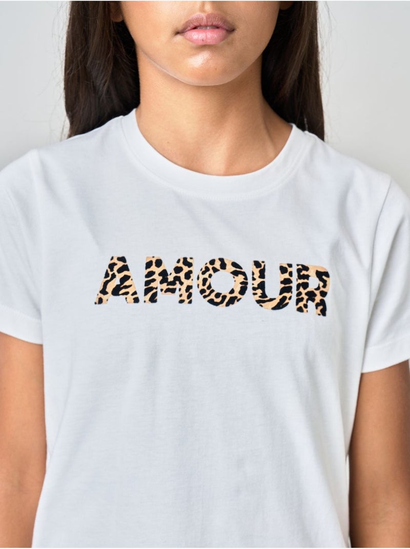 T-shirt regular fille en 100% coton inscription AMOUR en léopard 'Deeluxe' Blanc - Kiabi