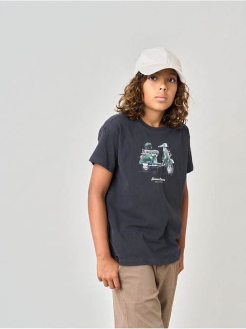 T-shirt regular garçon en 100% coton avec imprimé scooter vintage 'deeluxe' - Kiabi T-shirt regular garçon en 100% coton avec imprimé scooter vintage 'deeluxe' - Kiabi