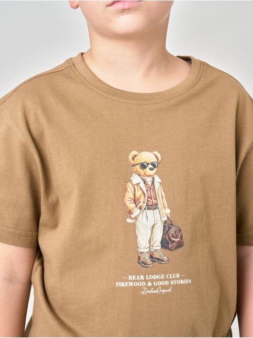 T-shirt regular garçon en 100% coton jersey imprimé ours 'deeluxe' - Kiabi T-shirt regular garçon en 100% coton jersey imprimé ours 'deeluxe' - Kiabi