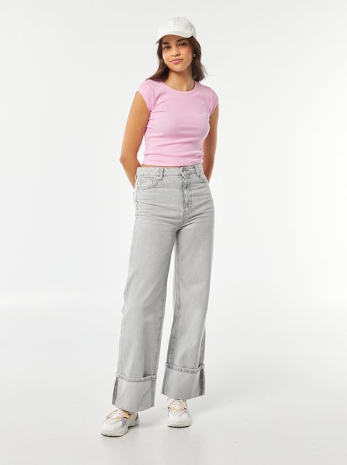 T-shirt sans manches avec ouverture dans le bas du dos - Kiabi