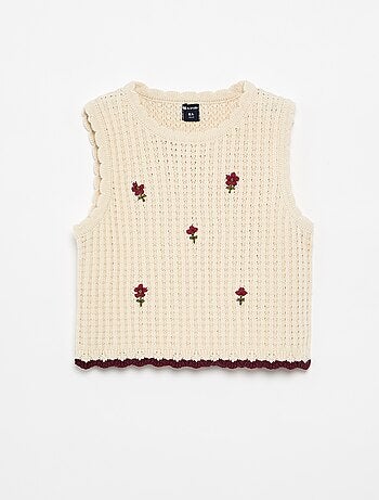 T-shirt sans manches en crochet avec des détails brodés