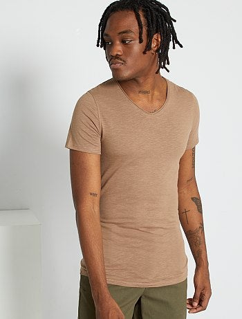T-shirt slim col V